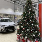 Новогоднее оформление автосалонов Hyundai, Mazda, Mitsubishi, Renault, Toyota фото 6039